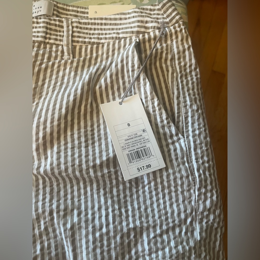 New with Tags a new day shorts